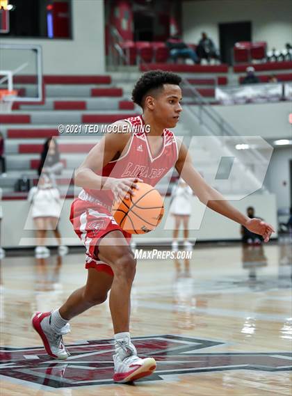 Thumbnail 1 in Blytheville vs. Dardanelle (AAA 4A State Round One) photogallery.