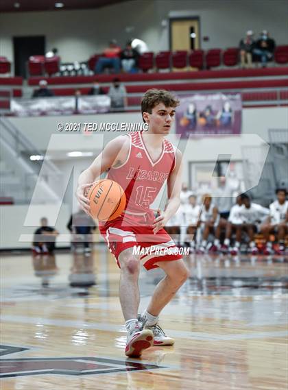 Thumbnail 3 in Blytheville vs. Dardanelle (AAA 4A State Round One) photogallery.