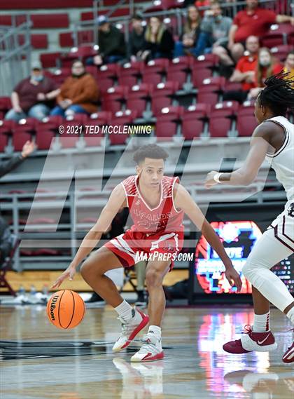 Thumbnail 2 in Blytheville vs. Dardanelle (AAA 4A State Round One) photogallery.