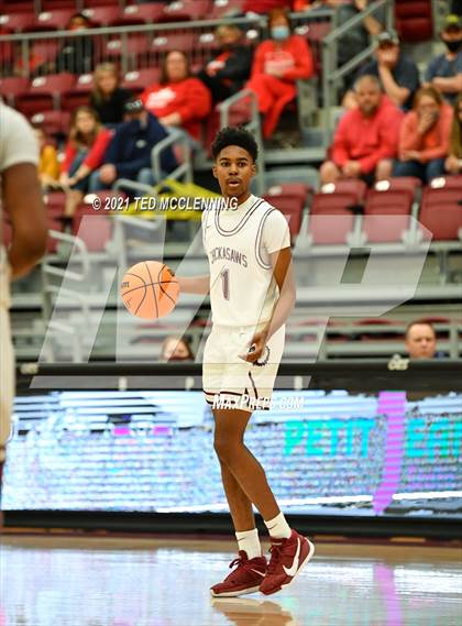 Thumbnail 2 in Blytheville vs. Dardanelle (AAA 4A State Round One) photogallery.