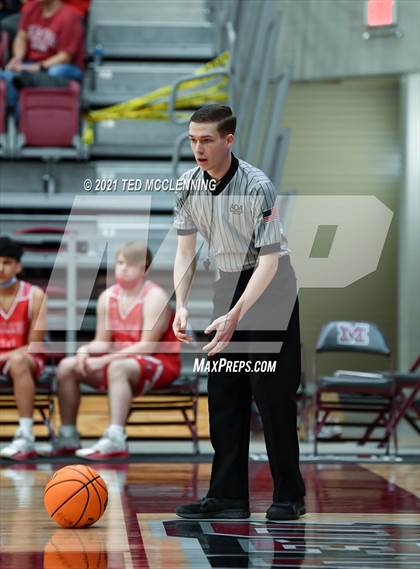 Thumbnail 3 in Blytheville vs. Dardanelle (AAA 4A State Round One) photogallery.