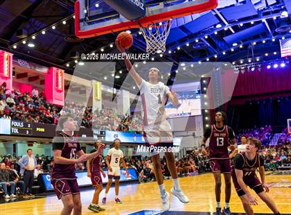 Thumbnail 3 in Archbishop Stepinac vs. Iona Prep photogallery.