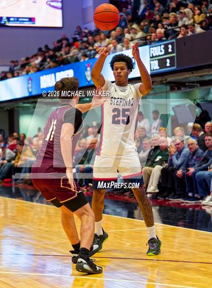 Thumbnail 2 in Archbishop Stepinac vs. Iona Prep photogallery.