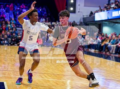 Thumbnail 1 in Archbishop Stepinac vs. Iona Prep photogallery.