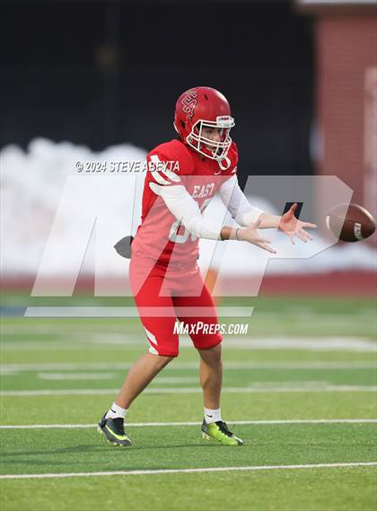 Thumbnail 1 in Denver East vs. Grandview (CHSAA 5A First Round) photogallery.