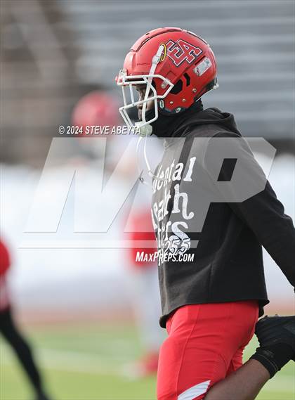 Thumbnail 1 in Denver East vs. Grandview (CHSAA 5A First Round) photogallery.