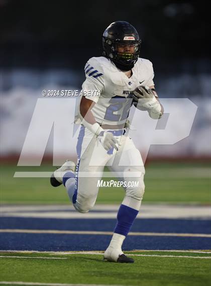 Thumbnail 1 in Denver East vs. Grandview (CHSAA 5A First Round) photogallery.