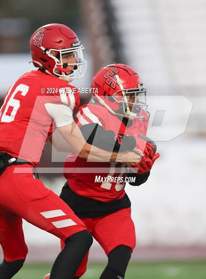 Thumbnail 3 in Denver East vs. Grandview (CHSAA 5A First Round) photogallery.