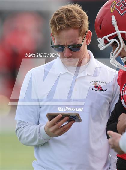 Thumbnail 2 in Denver East vs. Grandview (CHSAA 5A First Round) photogallery.