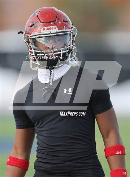 Thumbnail 1 in Denver East vs. Grandview (CHSAA 5A First Round) photogallery.