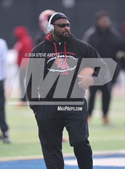 Thumbnail 2 in Denver East vs. Grandview (CHSAA 5A First Round) photogallery.