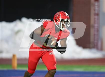 Thumbnail 1 in Denver East vs. Grandview (CHSAA 5A First Round) photogallery.