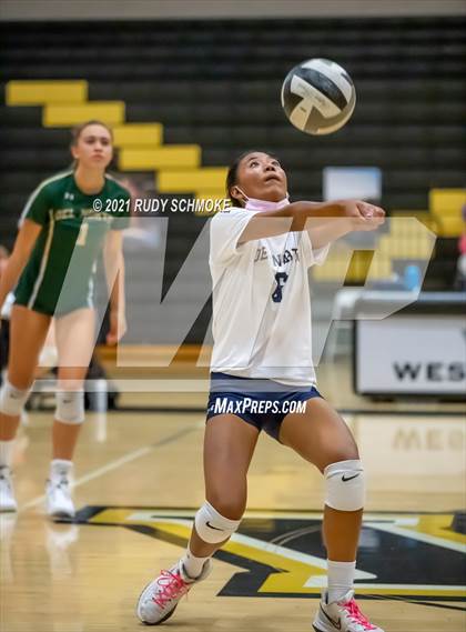 Thumbnail 1 in Del Norte @ Westview photogallery.