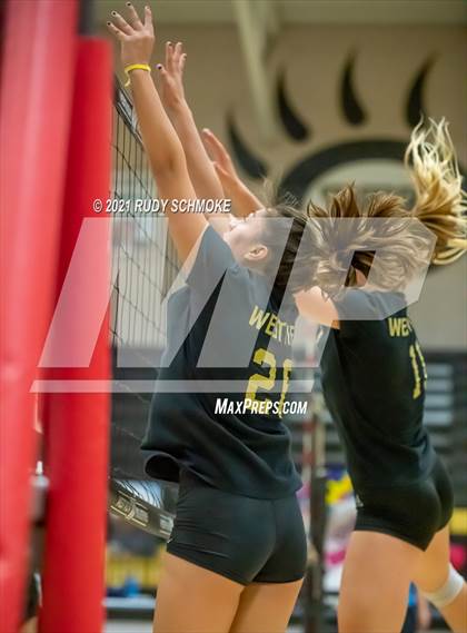 Thumbnail 3 in Del Norte @ Westview photogallery.