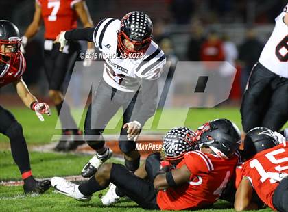 Thumbnail 3 in Palos Verdes vs. Lawndale (CIF SS D5 Final) photogallery.