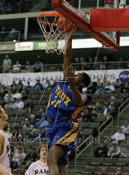 Thumbnail 2 in Vaux vs. Johnsonburg (PIAA Class A Final) photogallery.