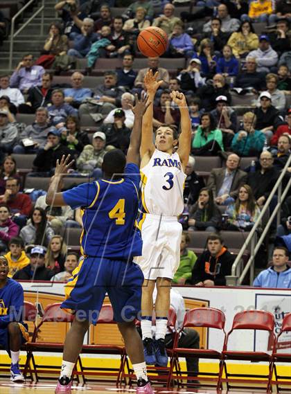 Thumbnail 2 in Vaux vs. Johnsonburg (PIAA Class A Final) photogallery.