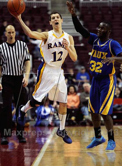 Thumbnail 3 in Vaux vs. Johnsonburg (PIAA Class A Final) photogallery.