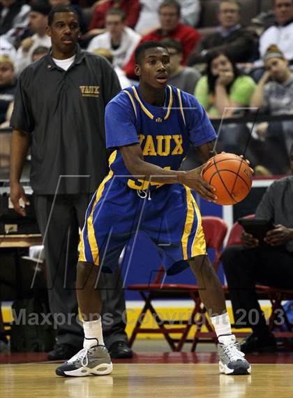 Thumbnail 2 in Vaux vs. Johnsonburg (PIAA Class A Final) photogallery.