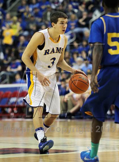 Thumbnail 1 in Vaux vs. Johnsonburg (PIAA Class A Final) photogallery.