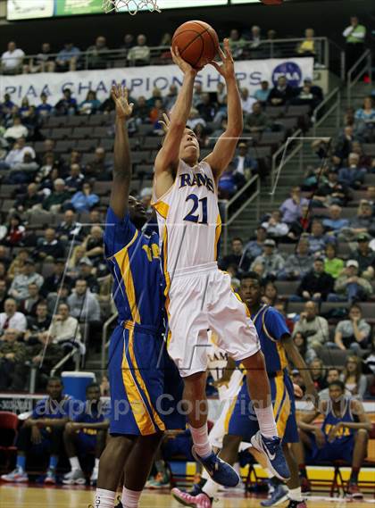 Thumbnail 2 in Vaux vs. Johnsonburg (PIAA Class A Final) photogallery.