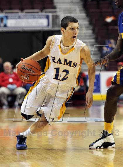 Thumbnail 2 in Vaux vs. Johnsonburg (PIAA Class A Final) photogallery.