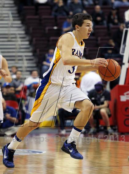 Thumbnail 1 in Vaux vs. Johnsonburg (PIAA Class A Final) photogallery.