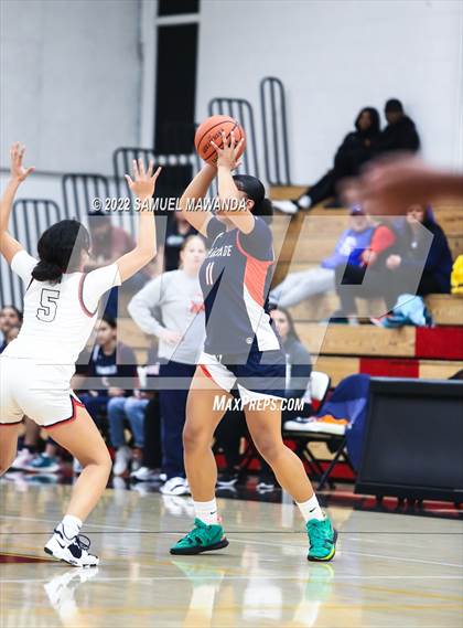 Thumbnail 1 in Brentwood School vs  Chaminade (Harvard-Westlake Invitational Classic) photogallery.
