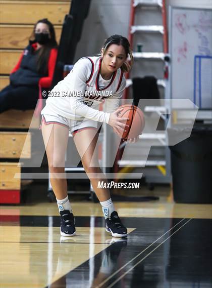 Thumbnail 3 in Brentwood School vs  Chaminade (Harvard-Westlake Invitational Classic) photogallery.