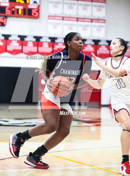 Thumbnail 1 in Brentwood School vs  Chaminade (Harvard-Westlake Invitational Classic) photogallery.
