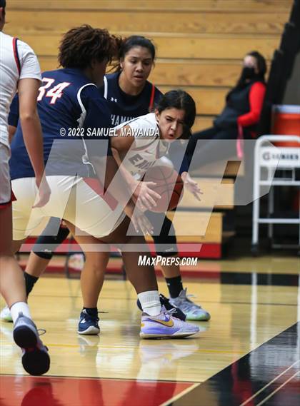 Thumbnail 3 in Brentwood School vs  Chaminade (Harvard-Westlake Invitational Classic) photogallery.