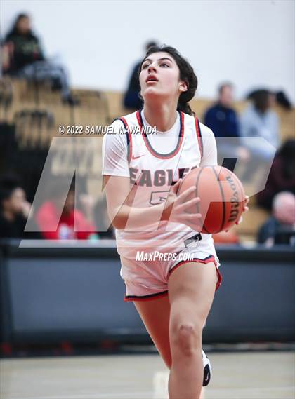Thumbnail 3 in Brentwood School vs  Chaminade (Harvard-Westlake Invitational Classic) photogallery.