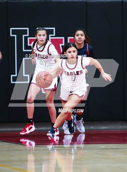 Thumbnail 2 in Brentwood School vs  Chaminade (Harvard-Westlake Invitational Classic) photogallery.