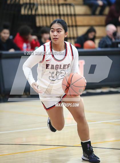 Thumbnail 2 in Brentwood School vs  Chaminade (Harvard-Westlake Invitational Classic) photogallery.