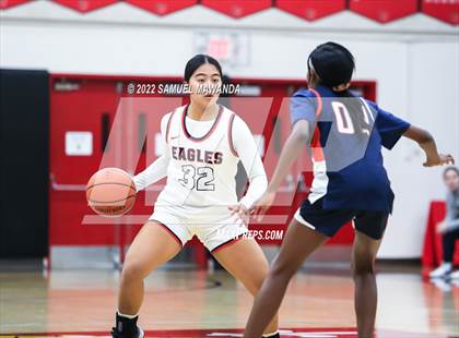 Thumbnail 3 in Brentwood School vs  Chaminade (Harvard-Westlake Invitational Classic) photogallery.