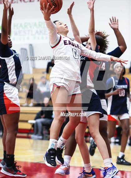 Thumbnail 1 in Brentwood School vs  Chaminade (Harvard-Westlake Invitational Classic) photogallery.