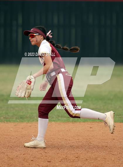Thumbnail 3 in Los Fresnos @ Rivera photogallery.