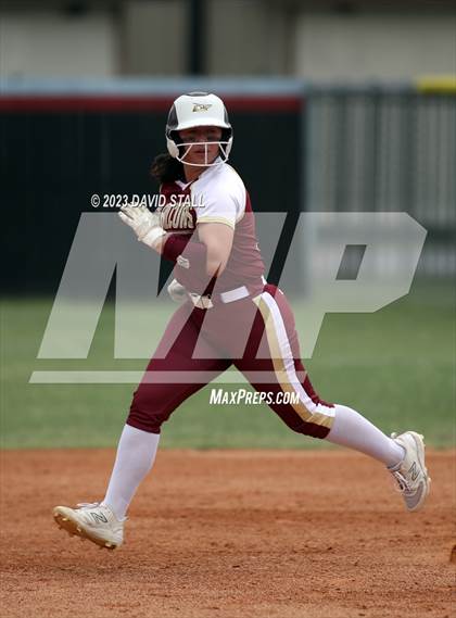 Thumbnail 2 in Los Fresnos @ Rivera photogallery.