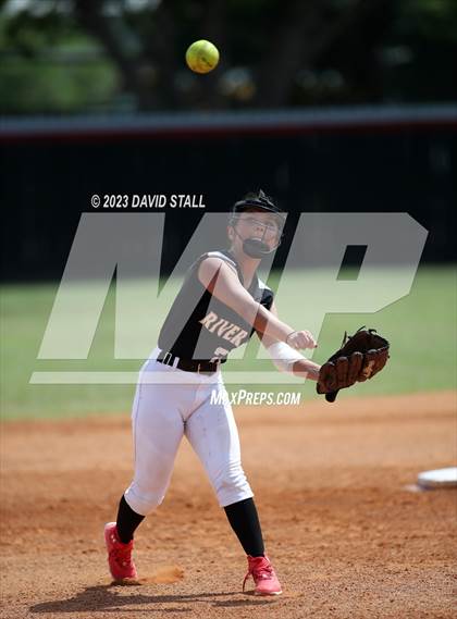Thumbnail 1 in Los Fresnos @ Rivera photogallery.
