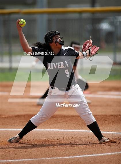 Thumbnail 3 in Los Fresnos @ Rivera photogallery.