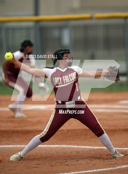 Thumbnail 2 in Los Fresnos @ Rivera photogallery.
