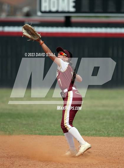 Thumbnail 2 in Los Fresnos @ Rivera photogallery.