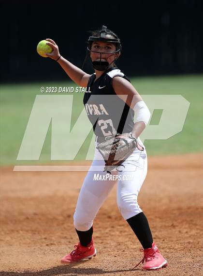 Thumbnail 3 in Los Fresnos @ Rivera photogallery.
