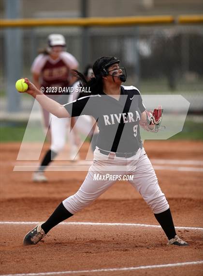 Thumbnail 3 in Los Fresnos @ Rivera photogallery.