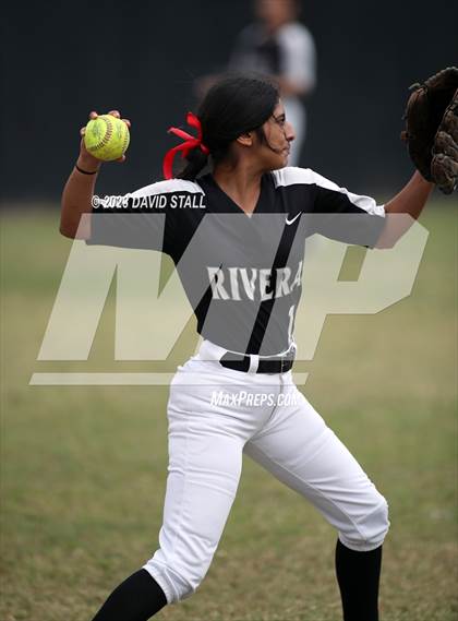 Thumbnail 3 in Los Fresnos @ Rivera photogallery.