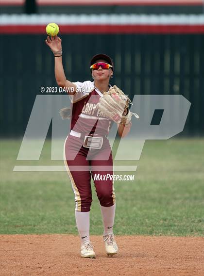 Thumbnail 3 in Los Fresnos @ Rivera photogallery.