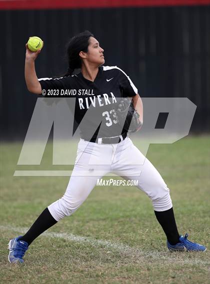 Thumbnail 3 in Los Fresnos @ Rivera photogallery.