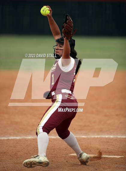 Thumbnail 1 in Los Fresnos @ Rivera photogallery.