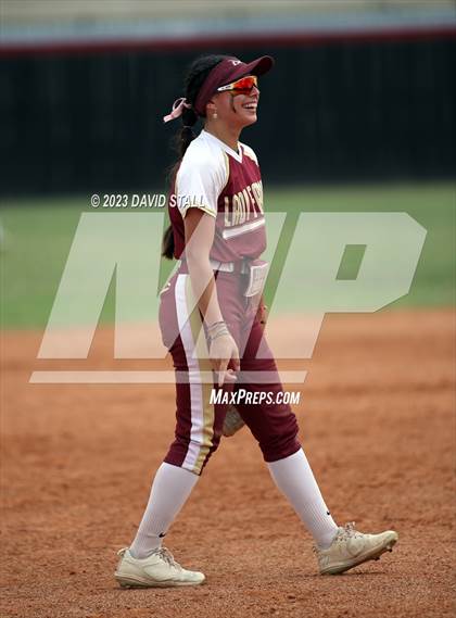 Thumbnail 2 in Los Fresnos @ Rivera photogallery.