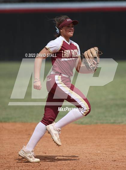 Thumbnail 2 in Los Fresnos @ Rivera photogallery.
